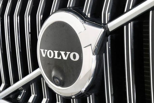 used 2023 Volvo XC60 car, priced at $39,990
