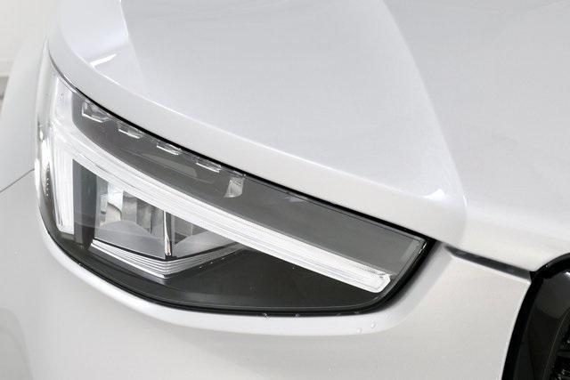 used 2025 Volvo XC40 car, priced at $31,990