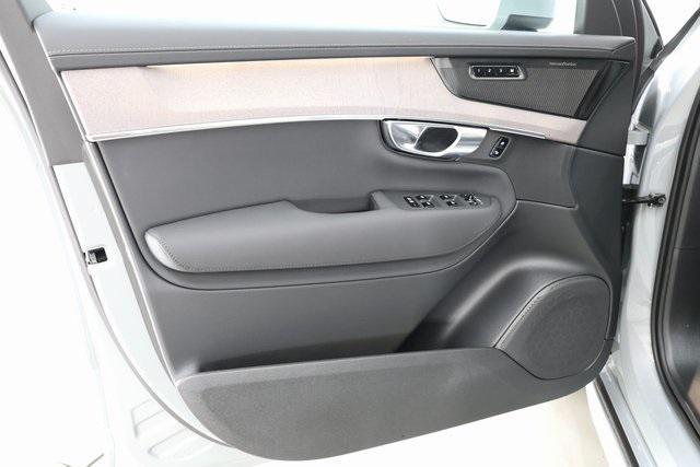 new 2026 Volvo XC90 car, priced at $71,655