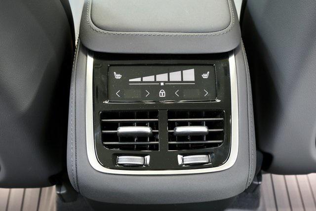 new 2026 Volvo XC90 car, priced at $71,655