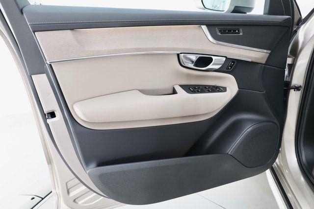 new 2026 Volvo XC90 car, priced at $69,105