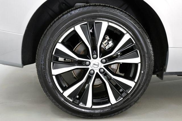used 2025 Volvo XC60 car, priced at $39,990