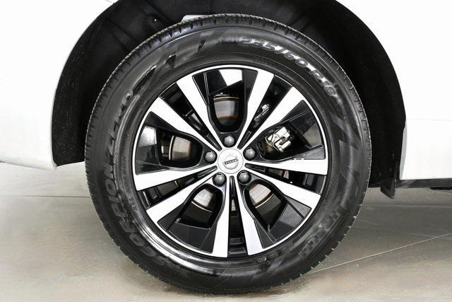 used 2025 Volvo XC60 car, priced at $33,990