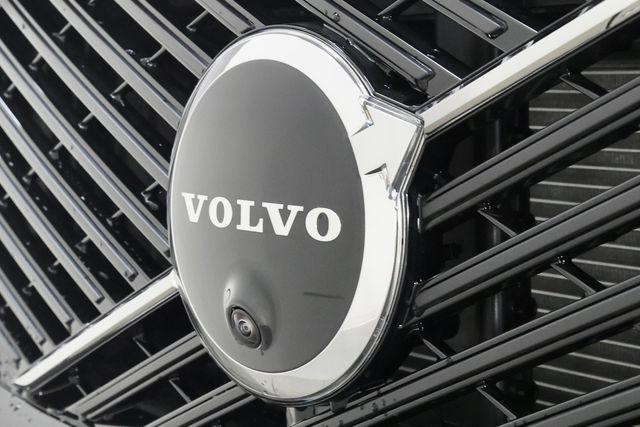 new 2026 Volvo XC60 car, priced at $61,870