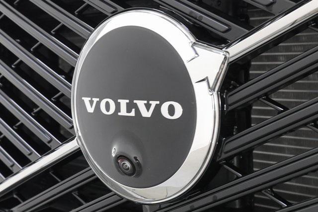 new 2026 Volvo XC60 Plug-In Hybrid car, priced at $73,235