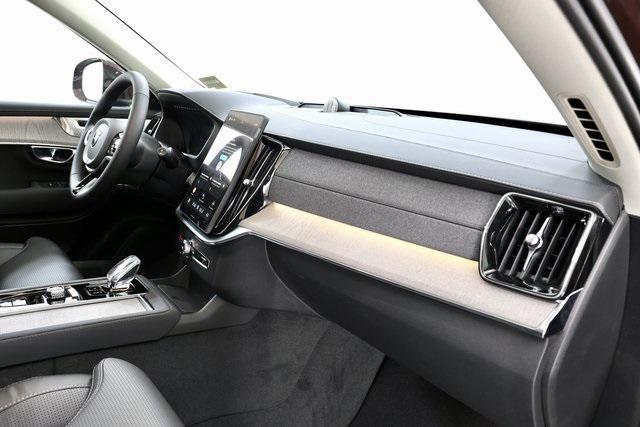 new 2025 Volvo XC90 car, priced at $63,585