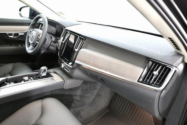 new 2025 Volvo S90 car, priced at $53,135