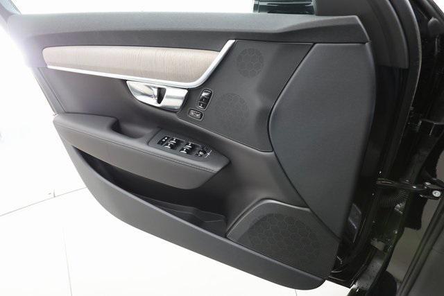 new 2025 Volvo S90 car, priced at $53,135