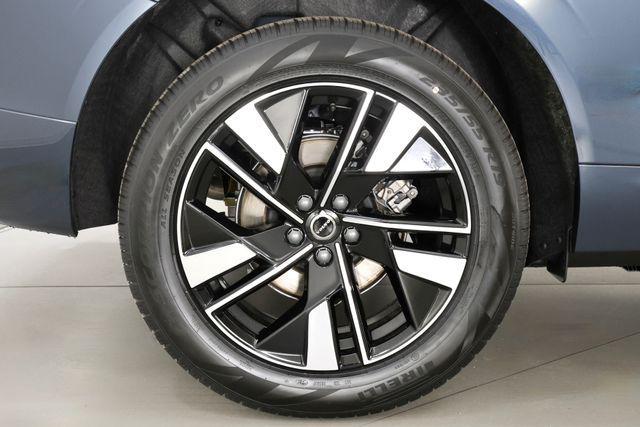 new 2026 Volvo XC60 car, priced at $55,270