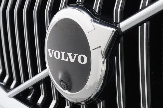 used 2023 Volvo XC60 car, priced at $35,990