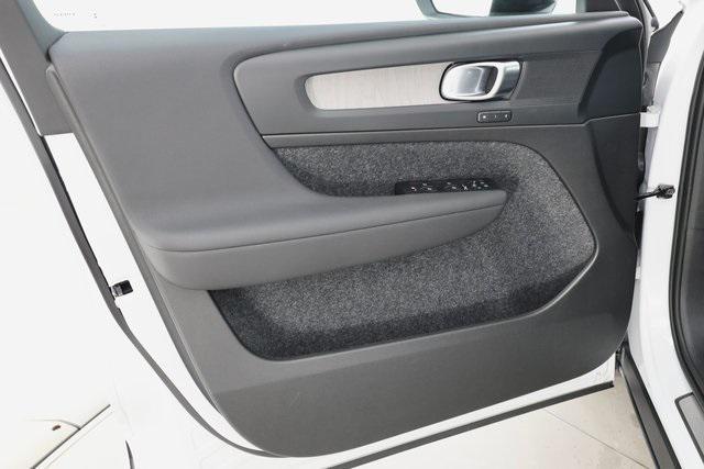 new 2026 Volvo XC40 car, priced at $47,760