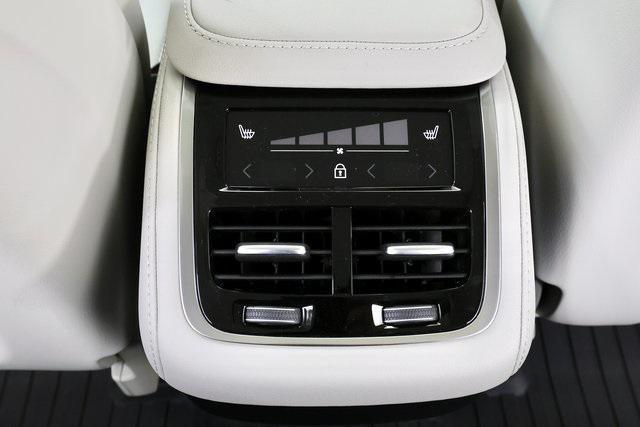 new 2026 Volvo XC90 car, priced at $71,770