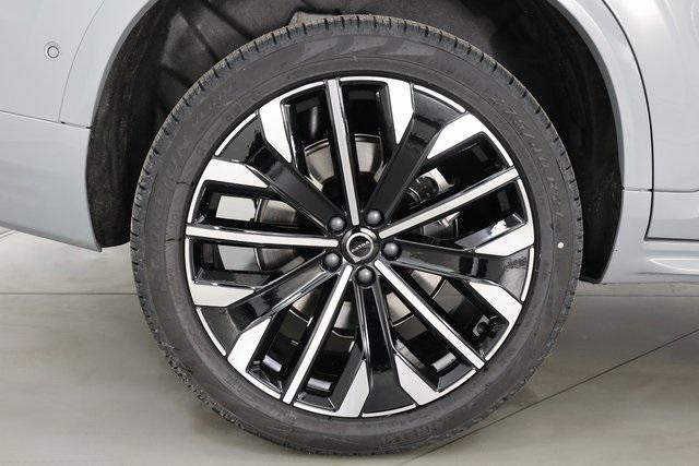 new 2026 Volvo XC90 car, priced at $76,355