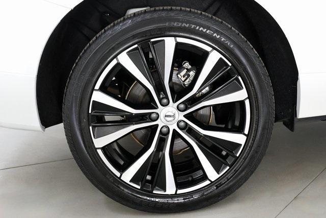 used 2025 Volvo XC60 car, priced at $38,990