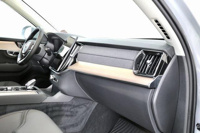 new 2026 Volvo XC90 car, priced at $69,325