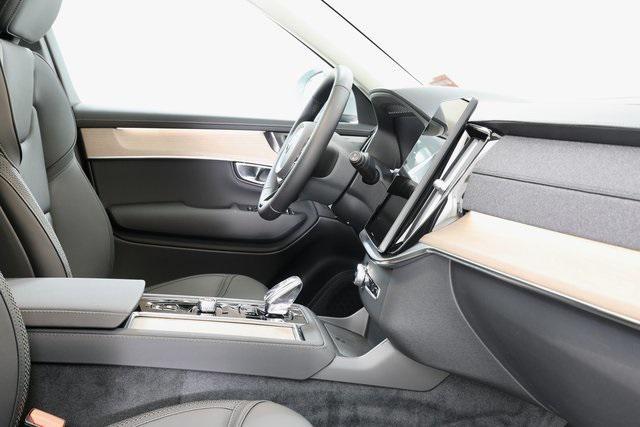 new 2026 Volvo XC90 car, priced at $69,325