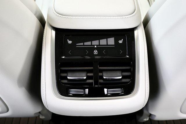 new 2026 Volvo XC90 car, priced at $71,655