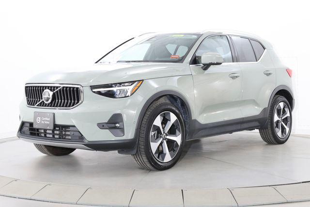 used 2025 Volvo XC40 car, priced at $34,990