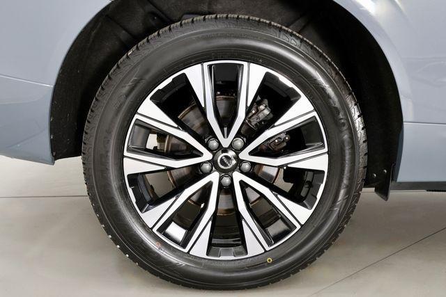 used 2024 Volvo XC60 car, priced at $35,990