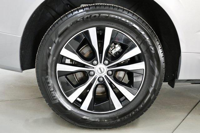 used 2025 Volvo XC60 car, priced at $33,990