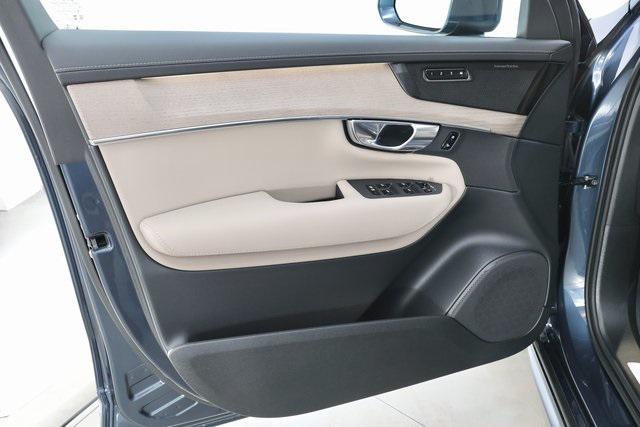 new 2026 Volvo XC90 car, priced at $68,445