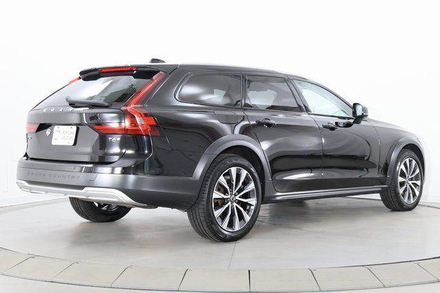 used 2021 Volvo V90 Cross Country car, priced at $31,990