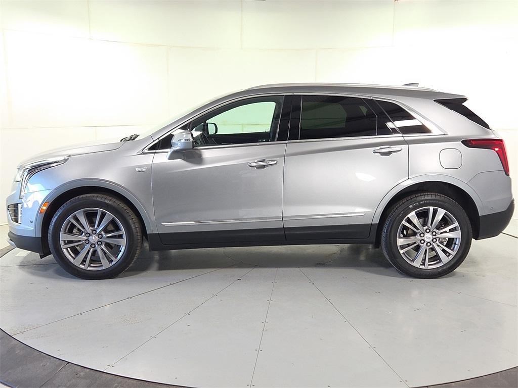 used 2025 Cadillac XT5 car, priced at $42,911