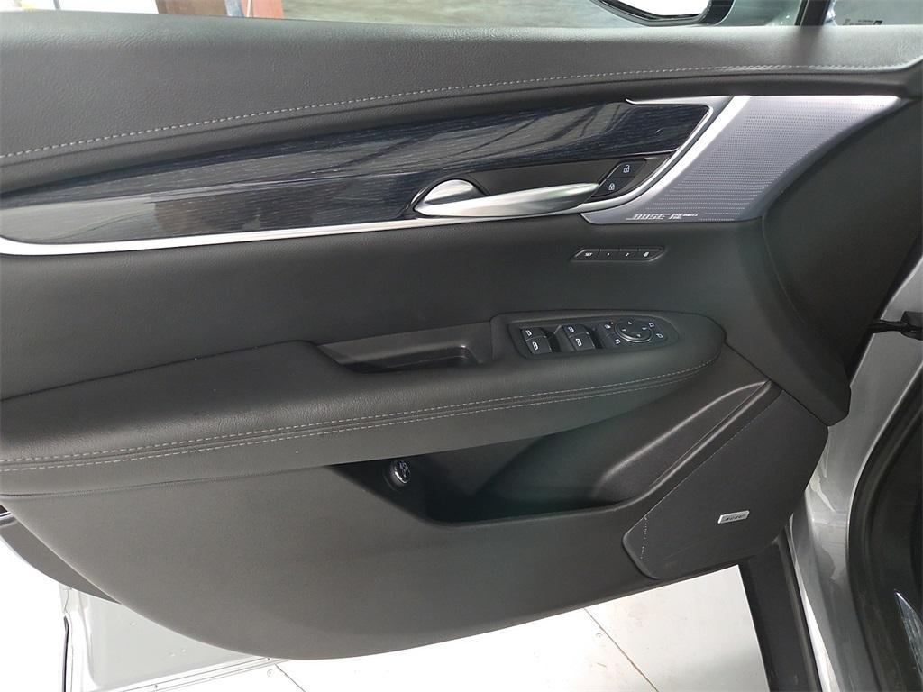 used 2025 Cadillac XT5 car, priced at $42,911