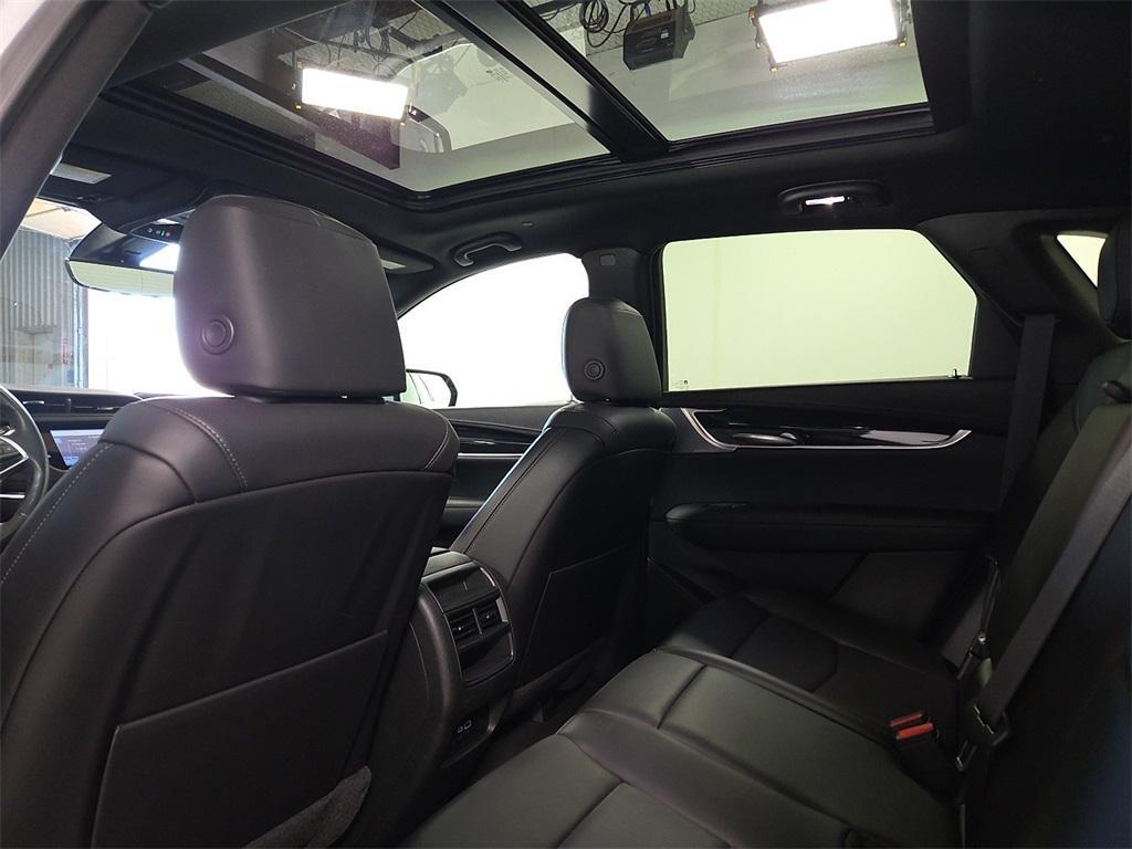 used 2025 Cadillac XT5 car, priced at $42,911