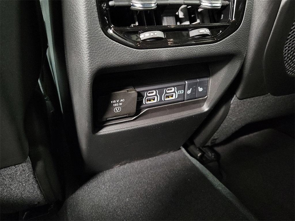 new 2025 Jeep Grand Cherokee car, priced at $46,238