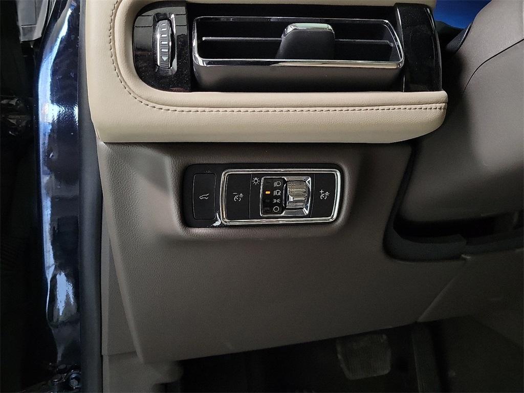 used 2022 Lincoln Aviator car, priced at $36,717