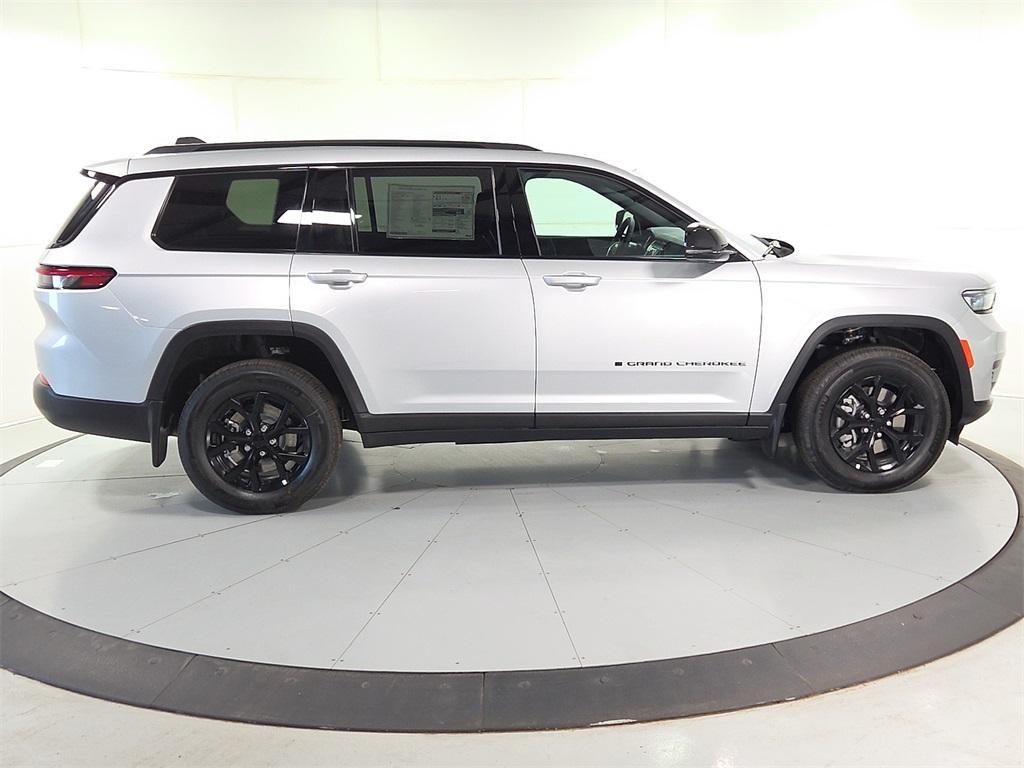 new 2025 Jeep Grand Cherokee L car, priced at $45,419