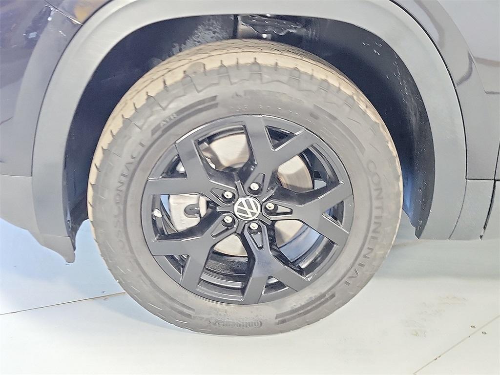 used 2024 Volkswagen Atlas car, priced at $34,159