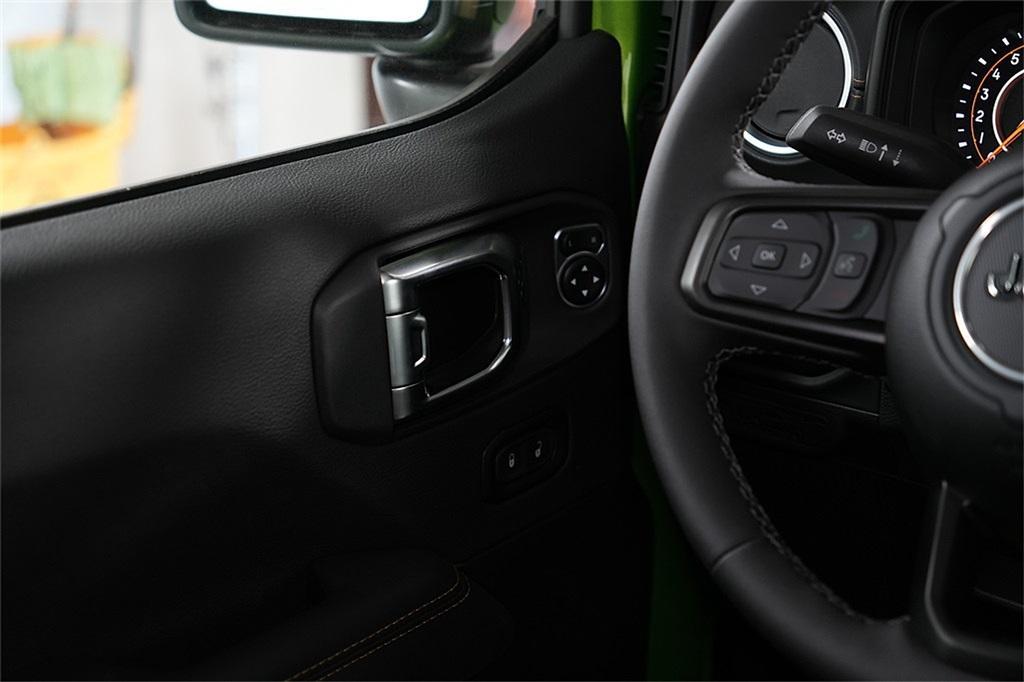 new 2025 Jeep Gladiator car, priced at $43,560