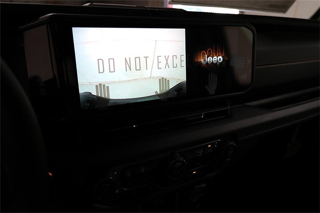 new 2025 Jeep Gladiator car, priced at $43,560