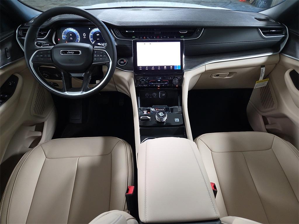 new 2025 Jeep Grand Cherokee L car, priced at $45,659