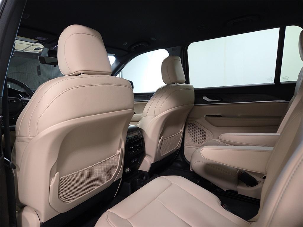 new 2025 Jeep Grand Cherokee L car, priced at $45,659