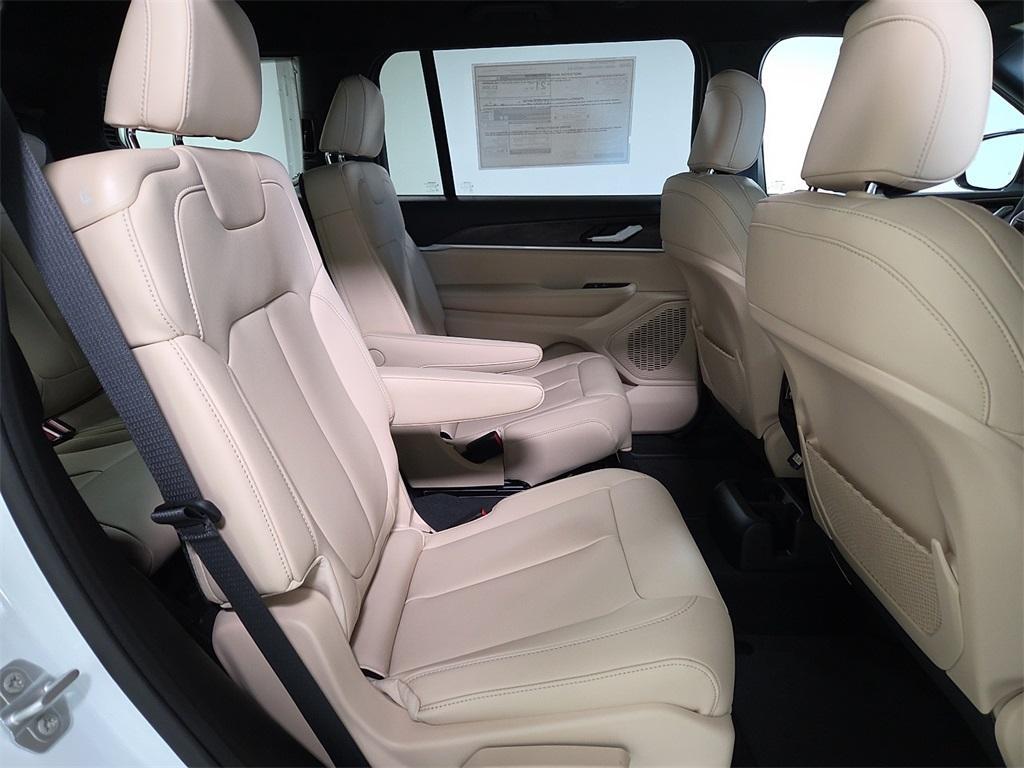 new 2025 Jeep Grand Cherokee L car, priced at $45,659