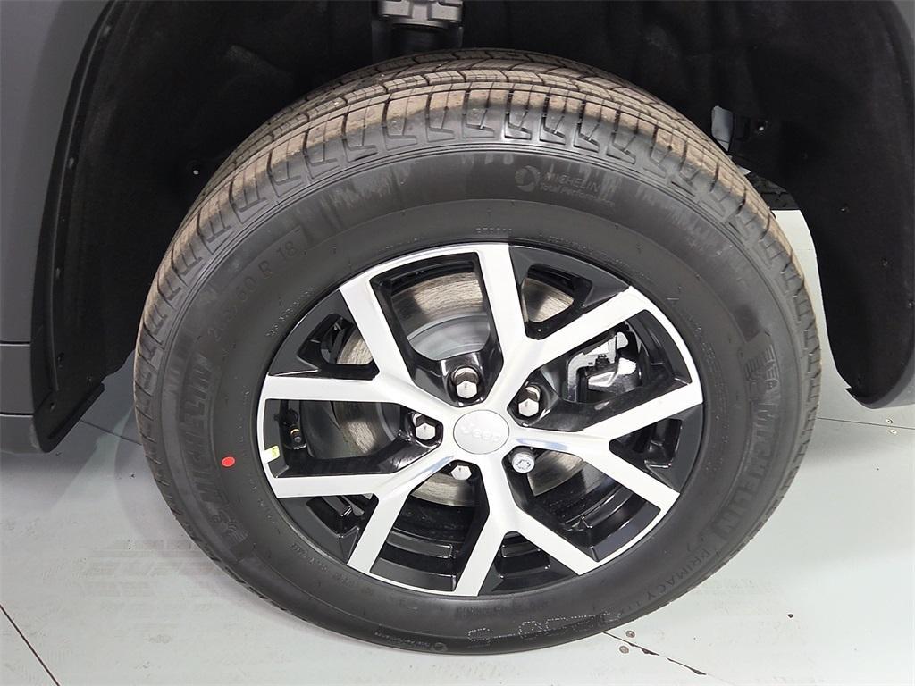 new 2025 Jeep Grand Cherokee L car, priced at $45,659