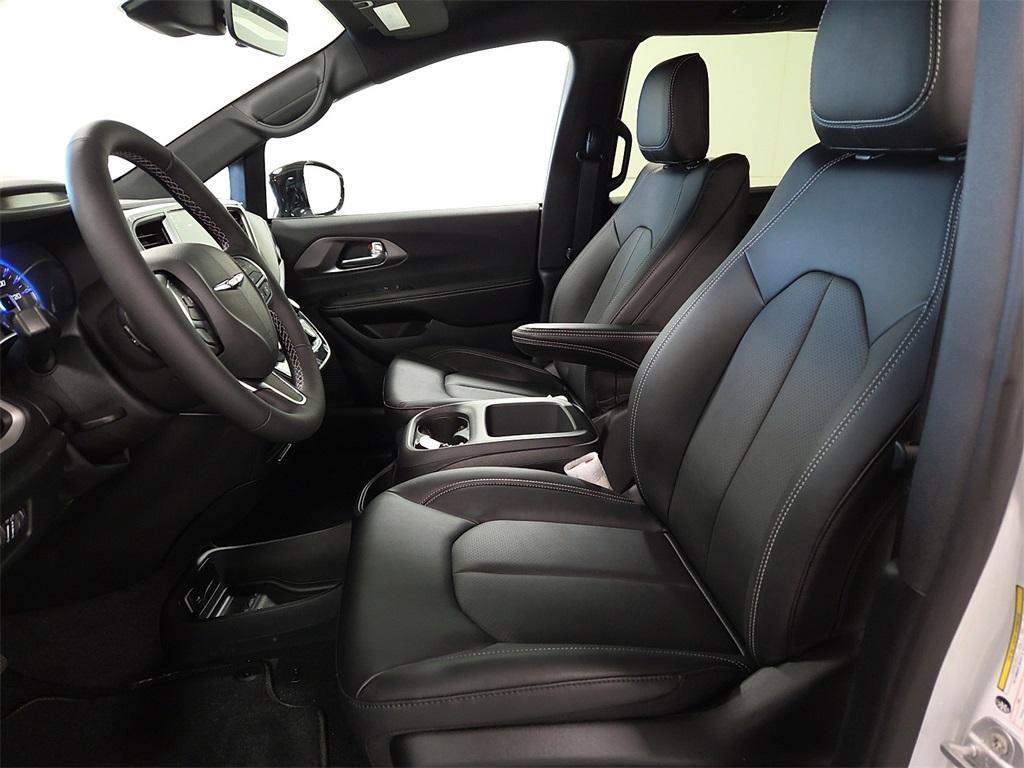 new 2026 Chrysler Voyager car