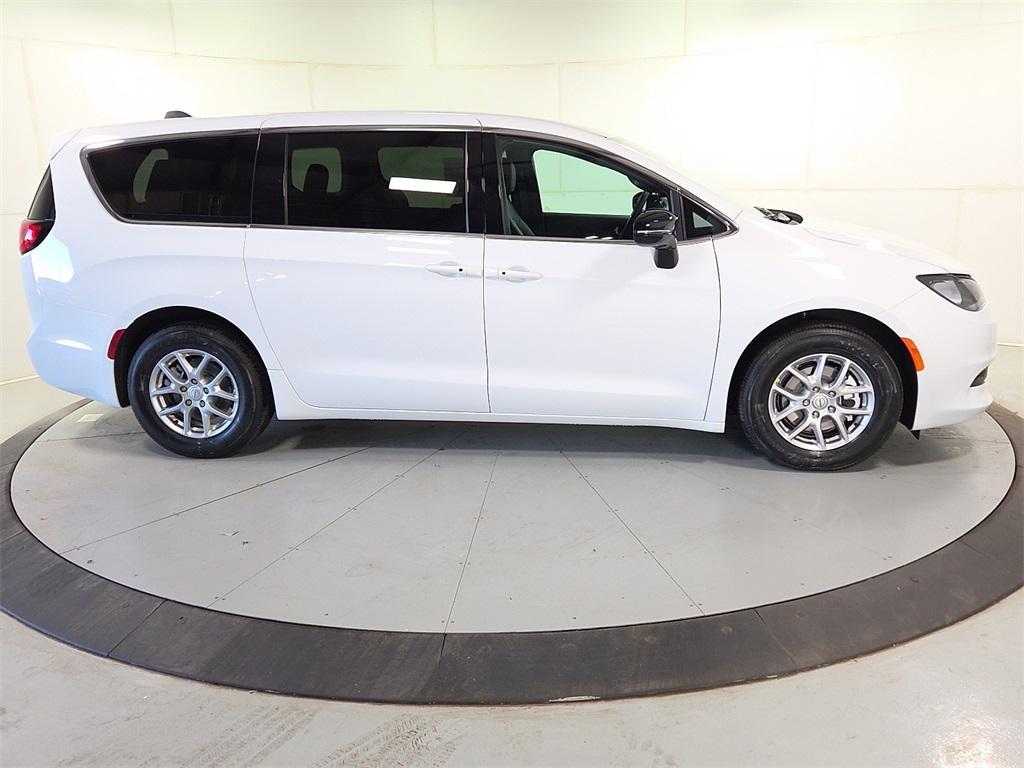 new 2026 Chrysler Voyager car