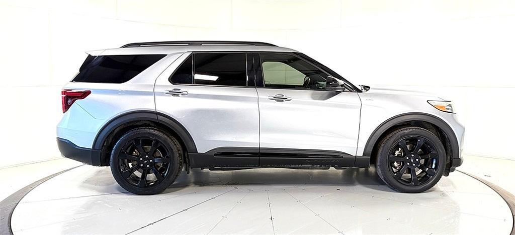 used 2022 Ford Explorer car, priced at $27,960