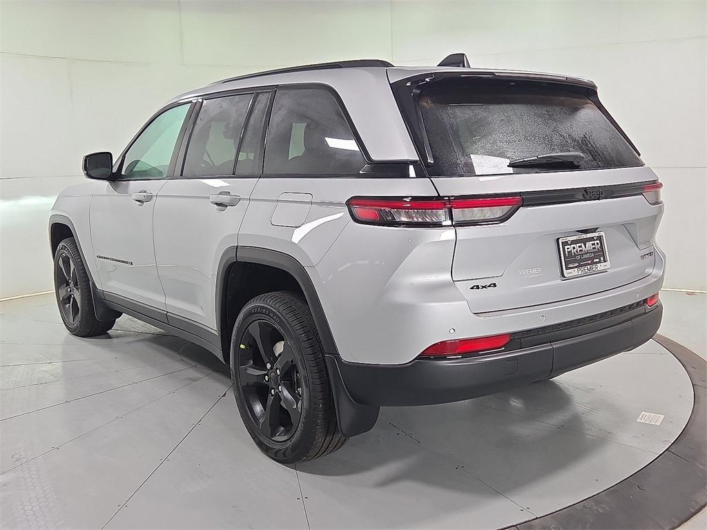 new 2025 Jeep Grand Cherokee car, priced at $49,074
