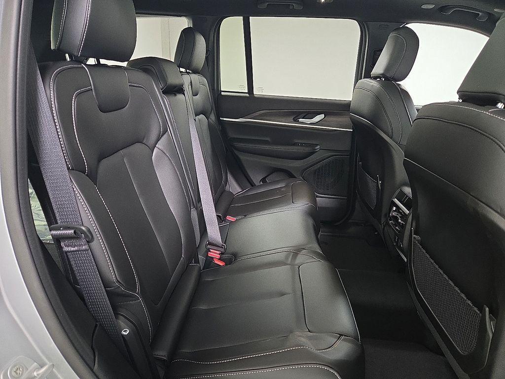 new 2025 Jeep Grand Cherokee car, priced at $46,504