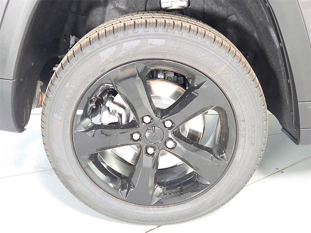 new 2025 Jeep Grand Cherokee L car, priced at $51,001