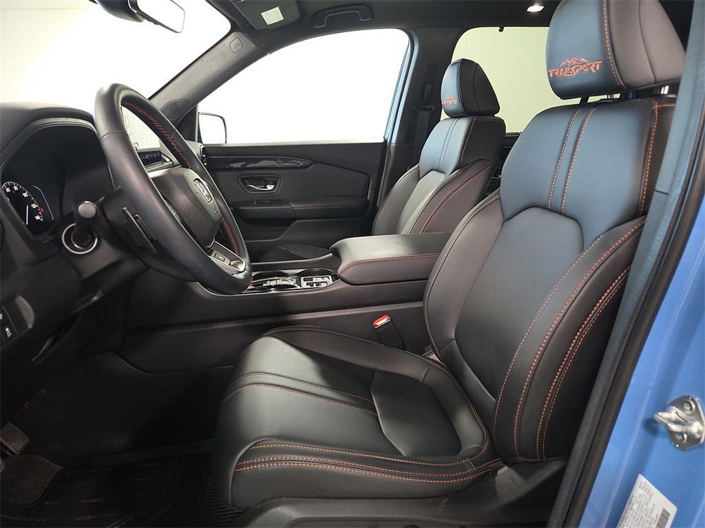 used 2025 Honda Pilot car, priced at $41,821