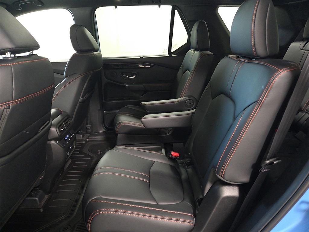 used 2025 Honda Pilot car, priced at $41,821