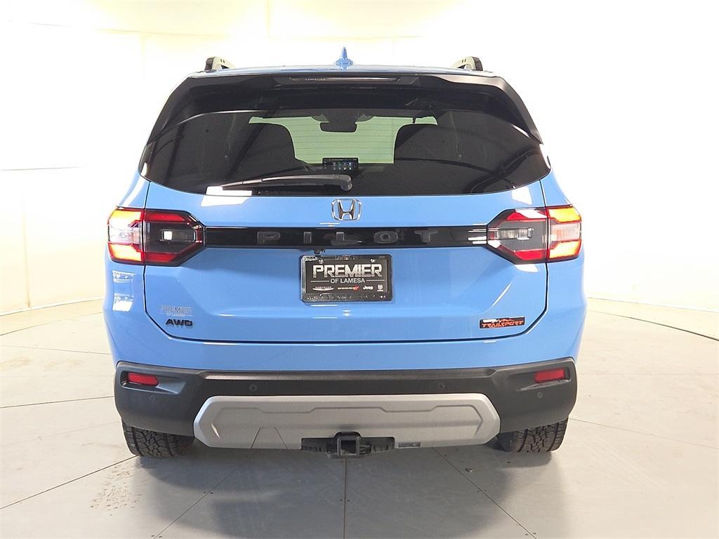 used 2025 Honda Pilot car, priced at $41,821
