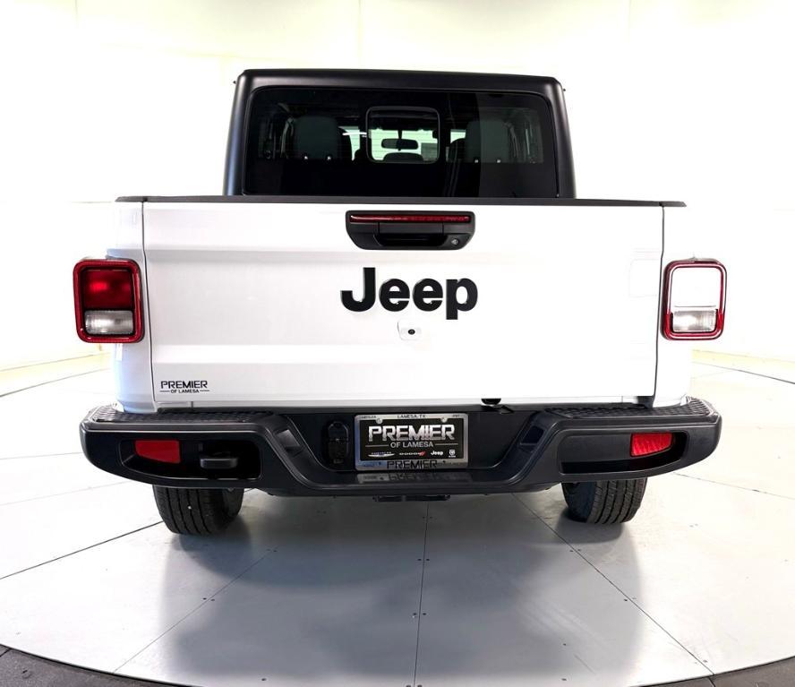new 2026 Jeep Gladiator car, priced at $41,901