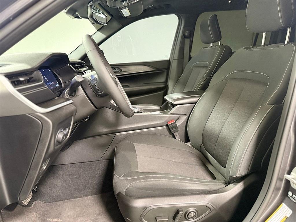 used 2024 Jeep Grand Cherokee L car, priced at $32,787